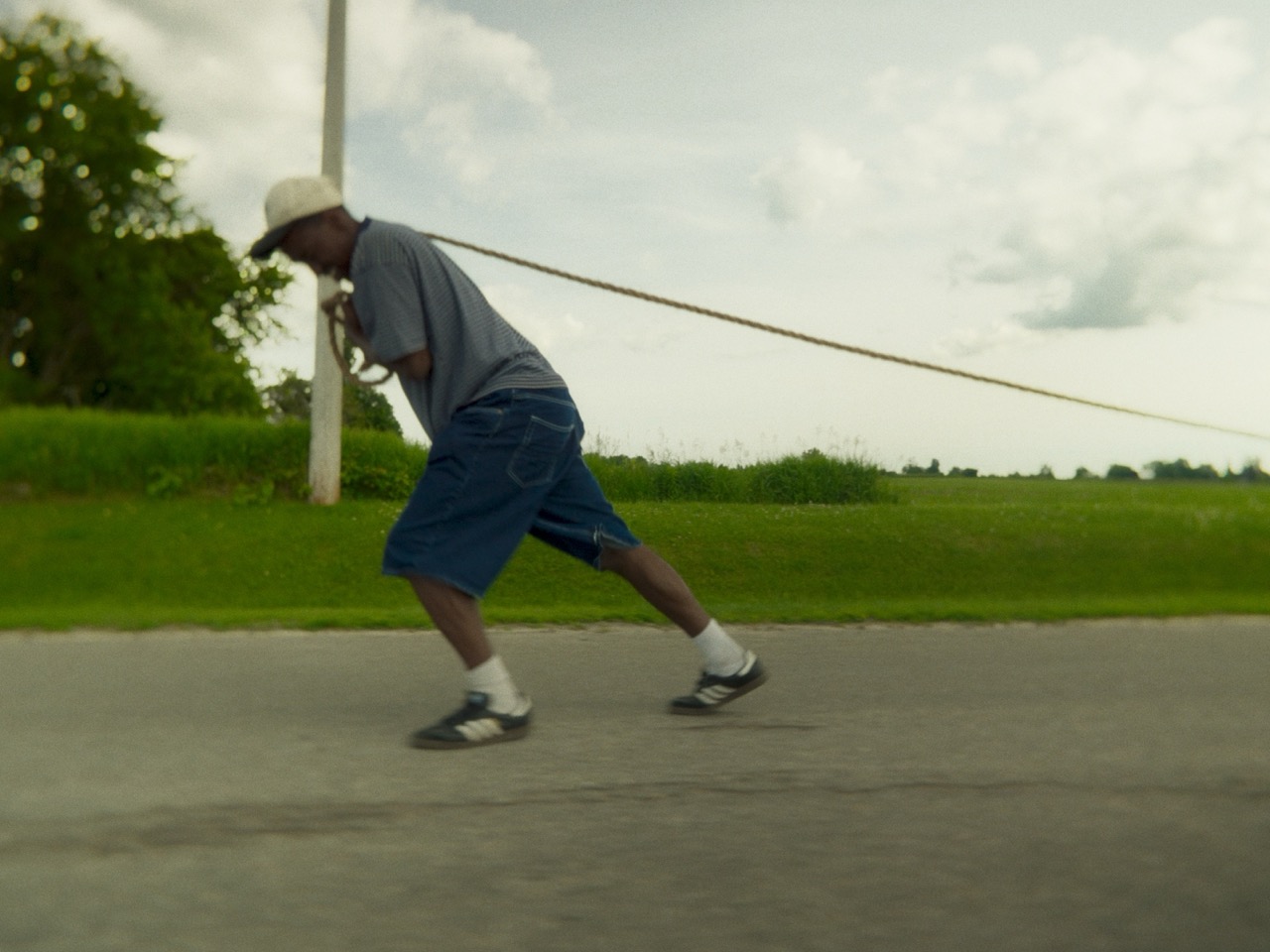 DaVinci Wide Gamut Music Video Colour Grade Still #8 — insyt. 'Toll' | Muk Post Post-Production